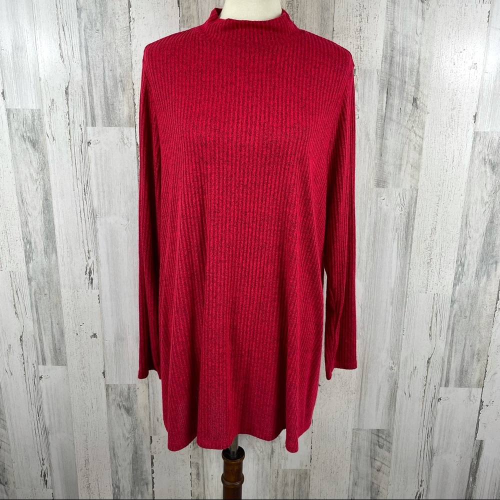 Lane Bryant Women's Red Ribbed Mock Collar Tunic
Size 18/20
